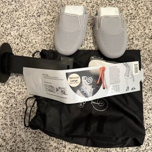 NWT The storm rollasoles flats size large 9.5-10.5